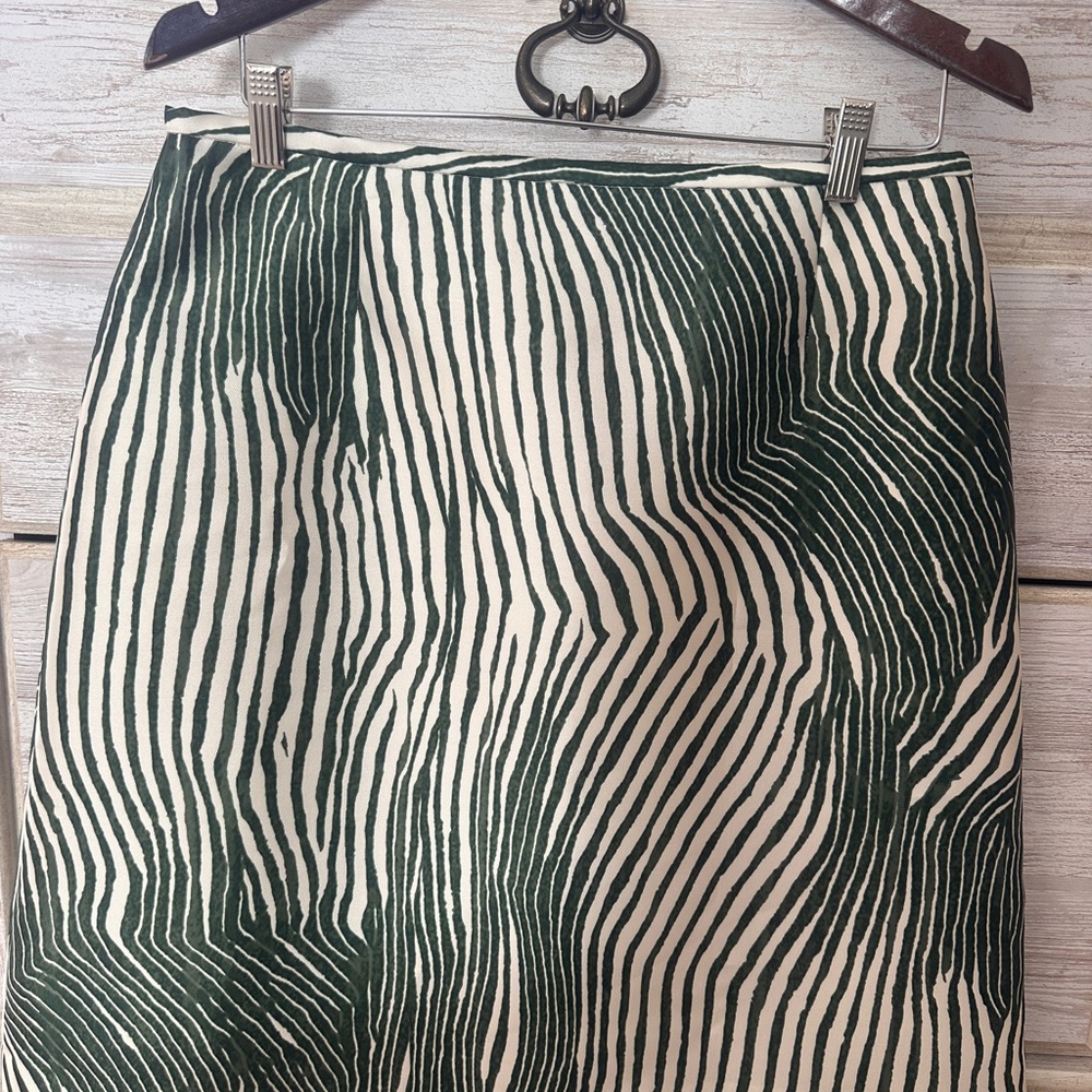 Preston & York Green and Cream Wavy Stripe Pencil Skirt Size 10 NWT